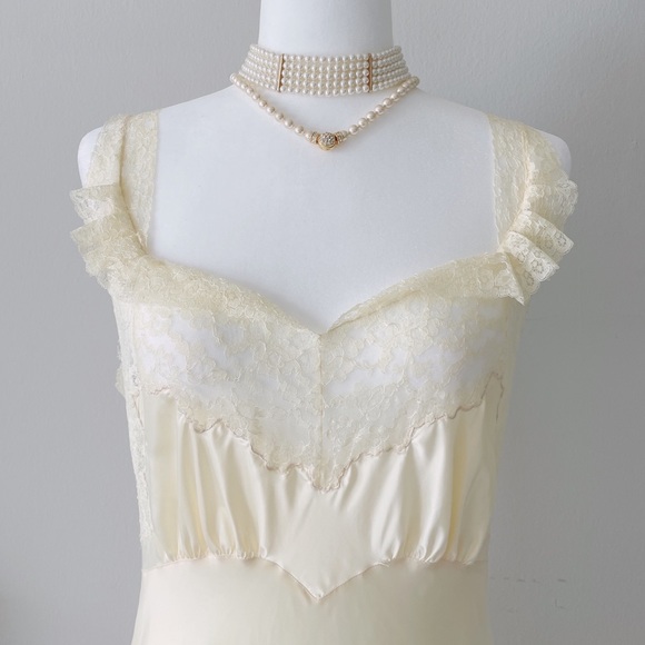 American Vintage Other - Vintage yellow peignoir gown 40s 50s